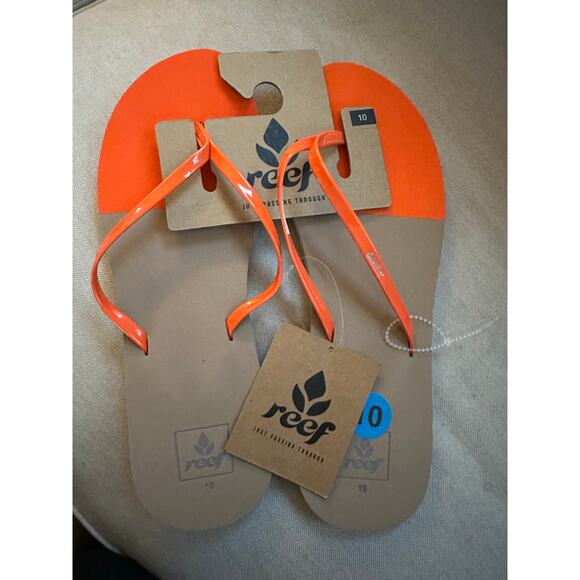 Reef size 10 new with tags flip flops orange and tan - Picture 1 of 3